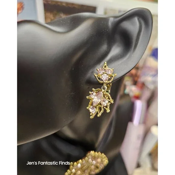 Vintage Gold-Tone‎ Rhinestone Brooch & Clip-On Earrings Set - Picture 3 of 7